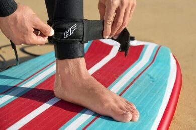 sap_doska_hydro_force_compact_surf_8_2021_strahovochnyj_lish.jpg